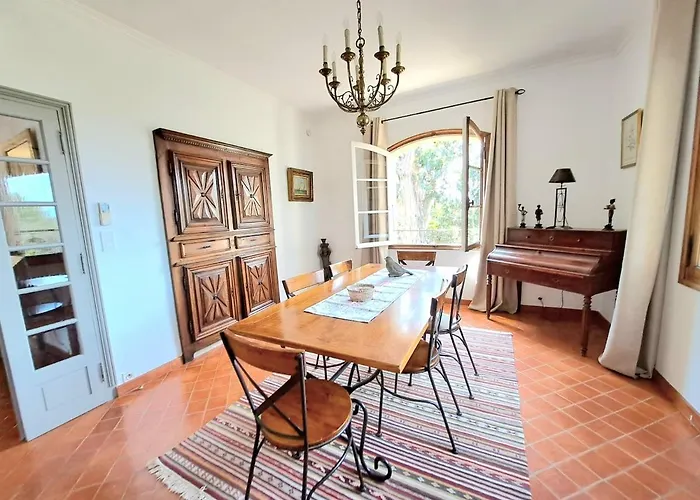 Bastide Presqu Ile De Giens Superbe Vue Piscine Villa Hyeres