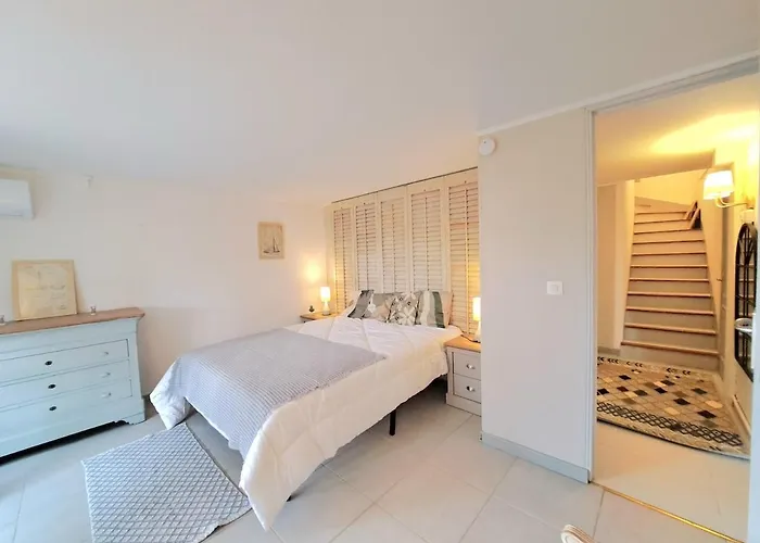 Villa Bastide Presqu Ile De Giens Superbe Vue Piscine Hyeres