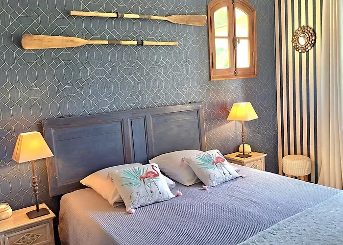 Bastide Presqu Ile De Giens Superbe Vue Piscine Villa Hyeres